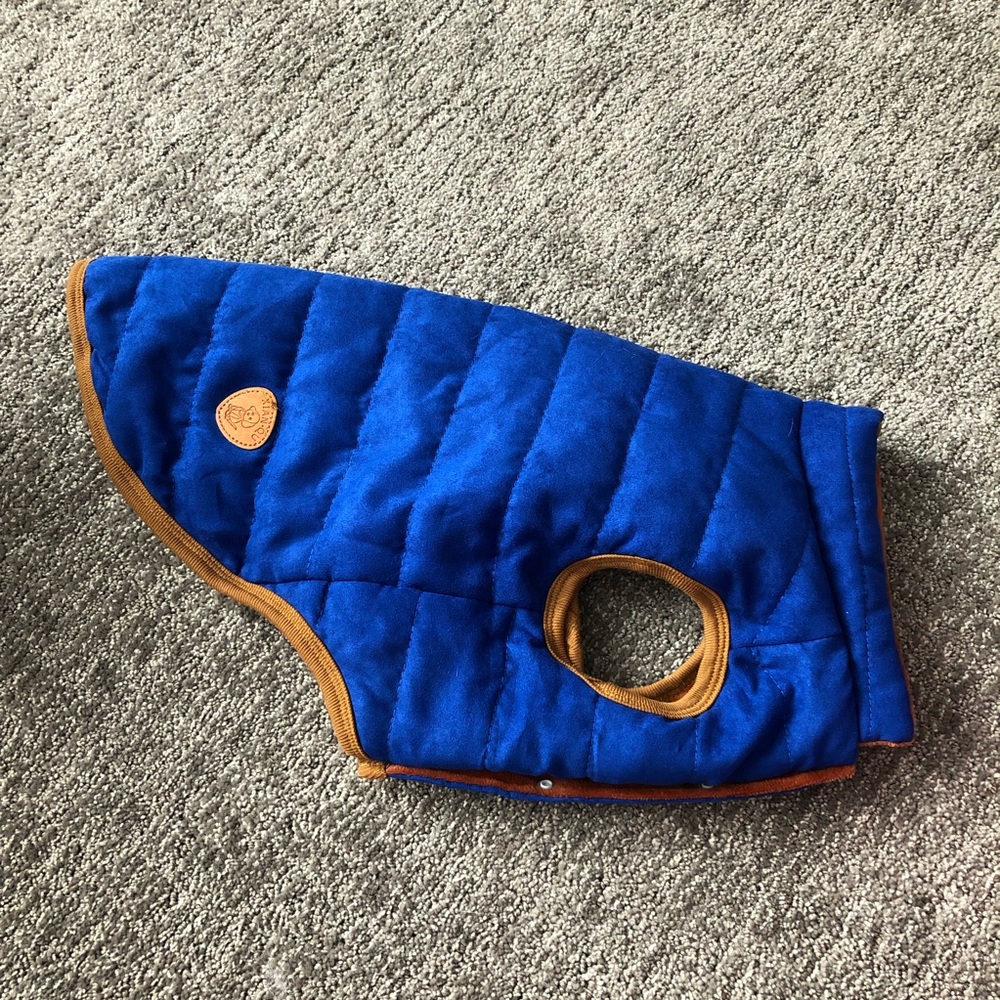 Reversible puppy coat